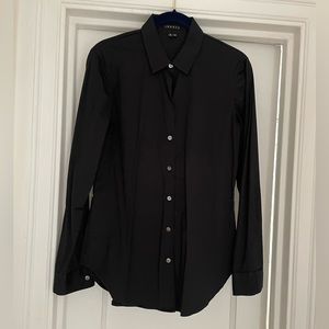 Theory extra long black fitted button down shirt. Length approx 27”.